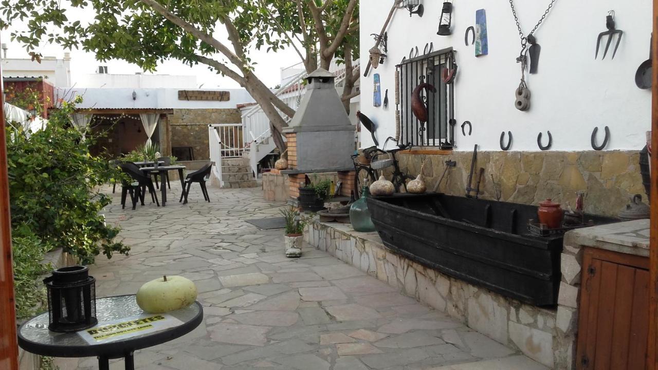 La Llar De Laura Guest House เอลโปเบลโนว เดล เดลตา ภายนอก รูปภาพ